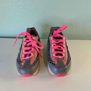 Girls Size 11 Nike Air Max 95 PS 'Doodles' shoes    (#B-75)